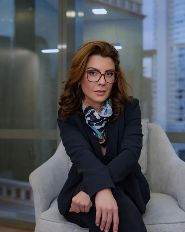 Dra. Marina Lara